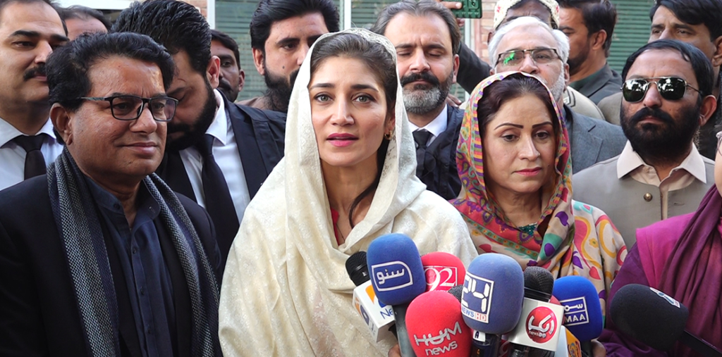 کارکنوں کی گرفتاریوں اور ہلاکتوں کا حساب دینا ہوگا،مہربانو قریشی
