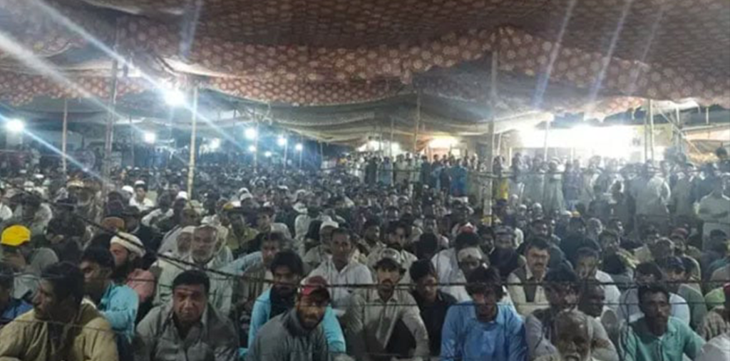 گوادر میں آل پارٹیز اتحاد نے 47 روزہ دھرنا مطالبات کی منظوری کے بعد ختم کر دیا