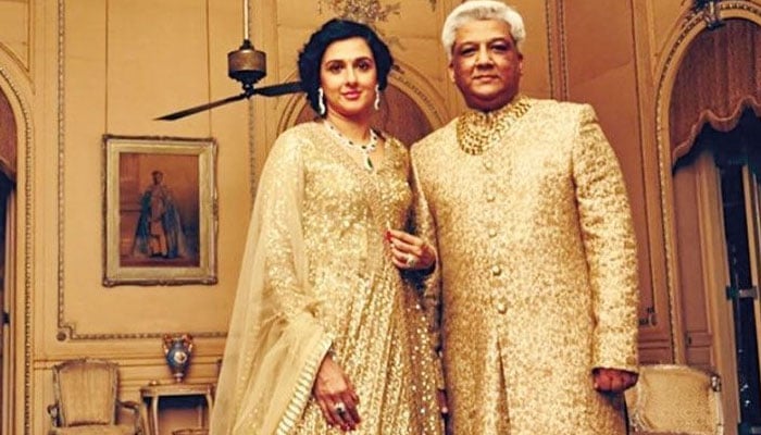 سابق بھارتی کرکٹر کی اہلیہ کی ملکیت میں دنیا کی مہنگی ترین رہائشگاہ، بکنگھم پیلس سے 4 گنا کشادہ! 4 سابق بھارتی کرکٹر کی اہلیہ کی ملکیت میں دنیا کی مہنگی ترین رہائشگاہ، بکنگھم پیلس سے 4 گنا کشادہ!