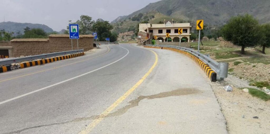 باجوڑ کے 27 علاقوں میں 3 روز کے لیے کرفیو نافذ، شہریوں سے گھروں میں رہنے کی اپیل