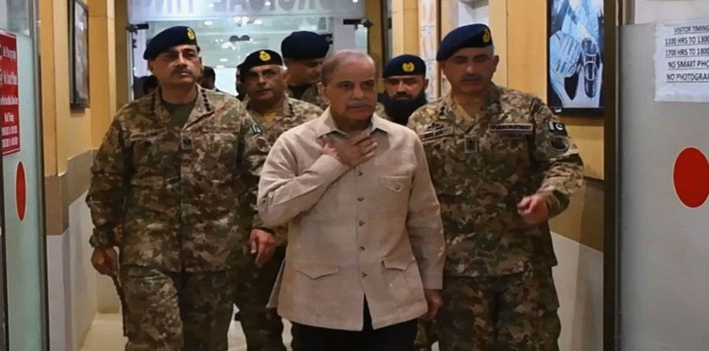 وزیراعظم اور فیلڈ مارشل کا سیلاب متاثرہ علاقوں کا دورہ