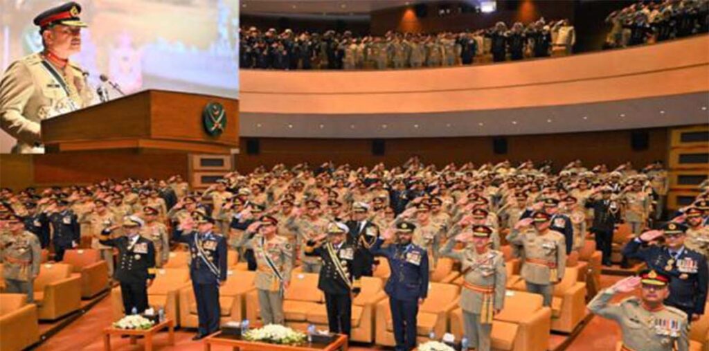 طالبان رجیم کو پاکستان یا فتنہ الخوارج میں سے کسی ایک کا انتخاب کرناہوگا،بھارت کسی غلط فہمی میں نہ رہے، اگلی بار جواب زیادہ سخت اور تیز ہوگا: فیلڈ مارشل عاصم منیر