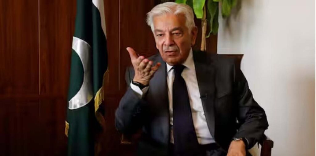 ہم بات چیت پر آمادہ ہیں، مگر پی ٹی آئی کی جانب سے گالم گلوچ ہو رہی ہے: خواجہ آصف