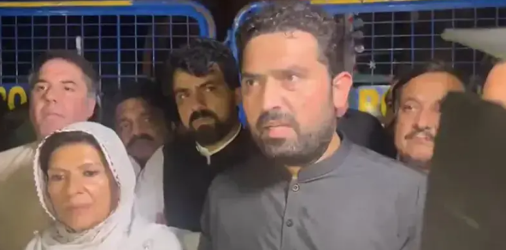وزیراعلیٰ خیبر پختونخوا کا 27 ستمبر تک اڈیالہ نہ جانے کا اعلان
