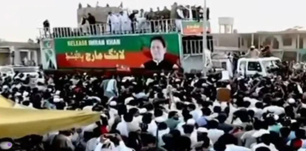 مذاکرات کی ناکامی کے بعد پی ٹی آئی کا اسلام آباد کی جانب لانگ مارچ شروع