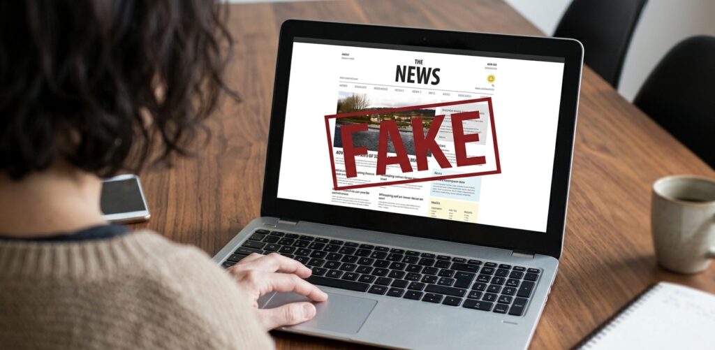پاکستان میں جعلی خبروں اور آن لائن پروپیگنڈے کی روک تھام کے لیے سائبر نگرانی کا دائرہ مزید بڑھا دیا گیا ہے۔ نیشنل سائبر کرائم انویسٹی گیشن ایجنسی (NCCIA) نے جعلی خبروں اور اس کے بقول ریاست مخالف پروپیگنڈے سے نمٹنے کے لیے خصوصی یونٹس قائم کرنے کا اعلان کیا ہے، جبکہ ملک کے تمام ریجنز میں سائبر پیٹرولنگ یونٹس بھی فعال کیے گئے ہیں۔